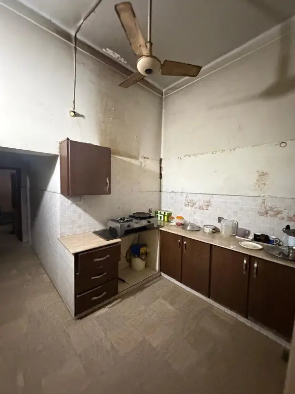 4 Kanal old house for sale