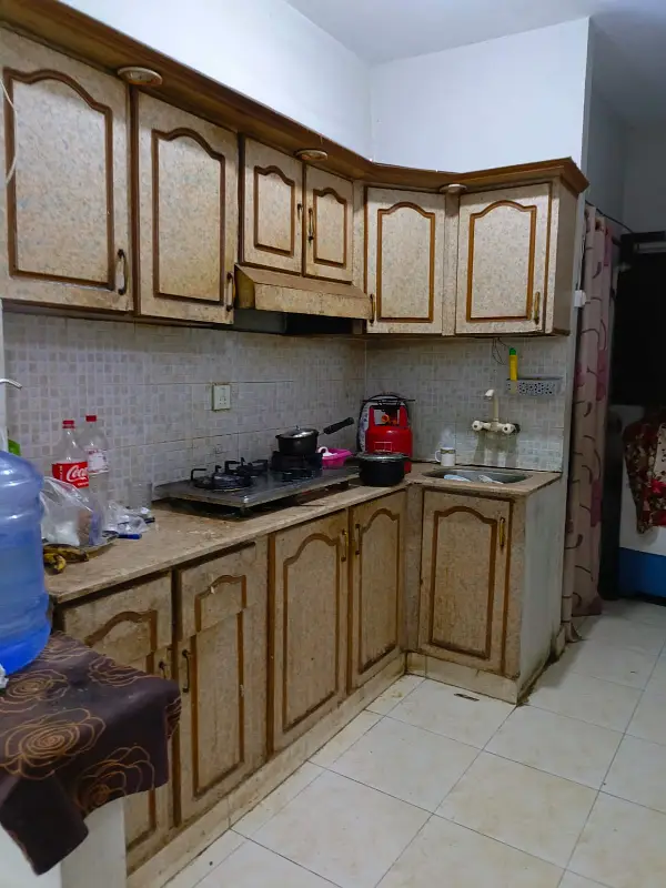 2 bed drawing and dinning flat available for sale