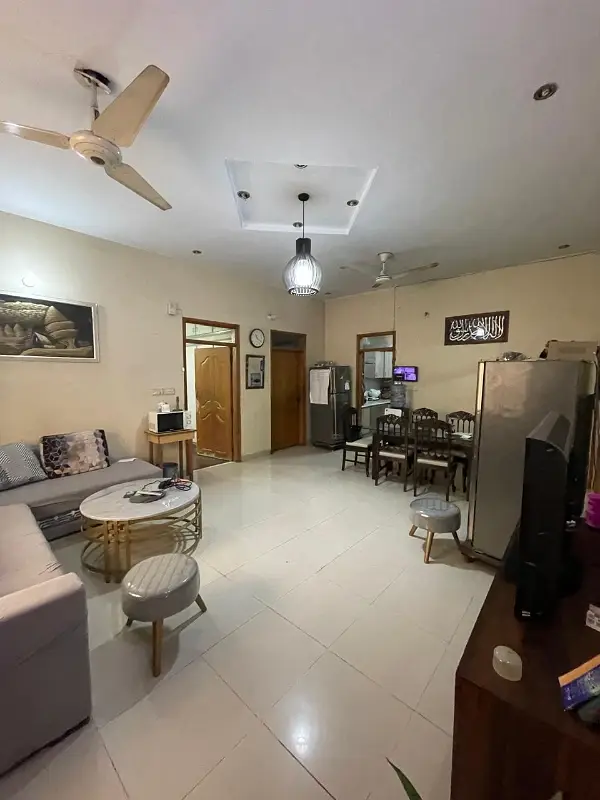 1000 sq yd bungalow Old demolish