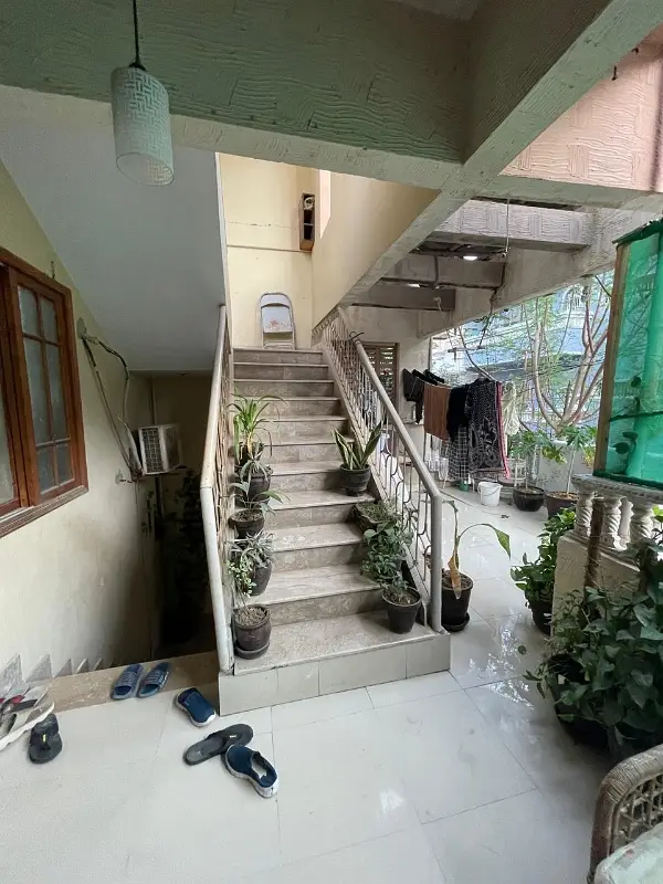1000 sq yd bungalow Old demolish