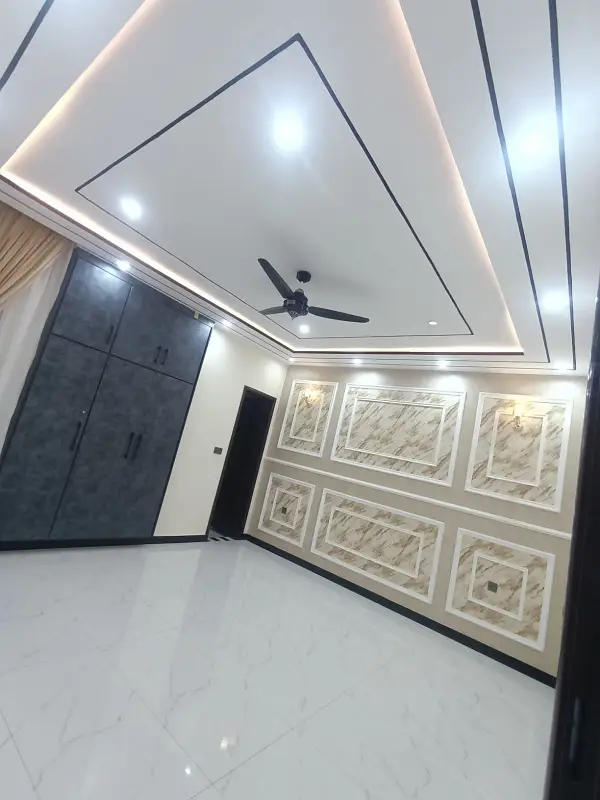 Luxurious 10 Marla Brand New House for Sale in Block B - Bismillah Housing Scheme