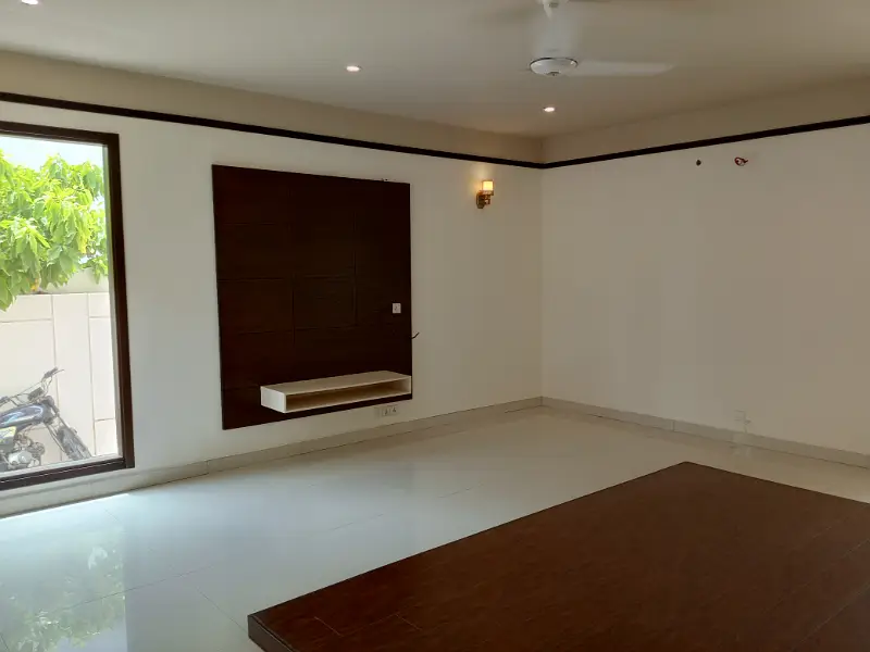 DHA PHASE 6, BRAND NEW 1000 Sq. Yards Bungalow for Sale.