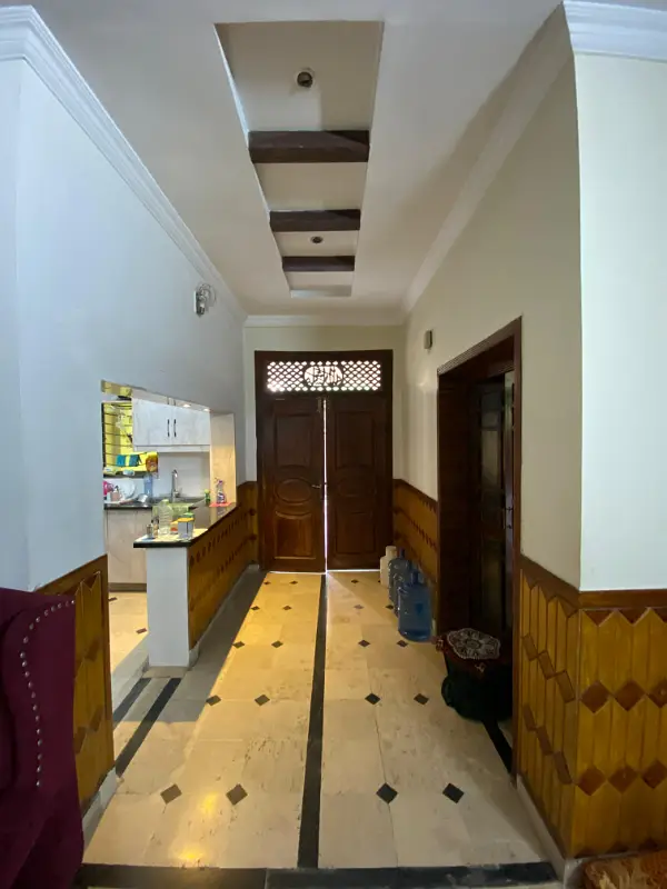 G-10 size 700sqft ibni sina main double road 9bed 8bath 4kitchen