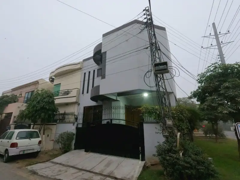 Highly-Desirable 5 Marla House Available In DHA Phase 3 - Block Z