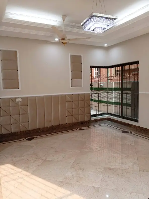1 KANAL ELEGANT AND FULLY MAINTAINED SUPER HOT LOCATED BUNGALOW IS AVAILABLE IN THE BEST BLOCK OF DHA LAHORE.