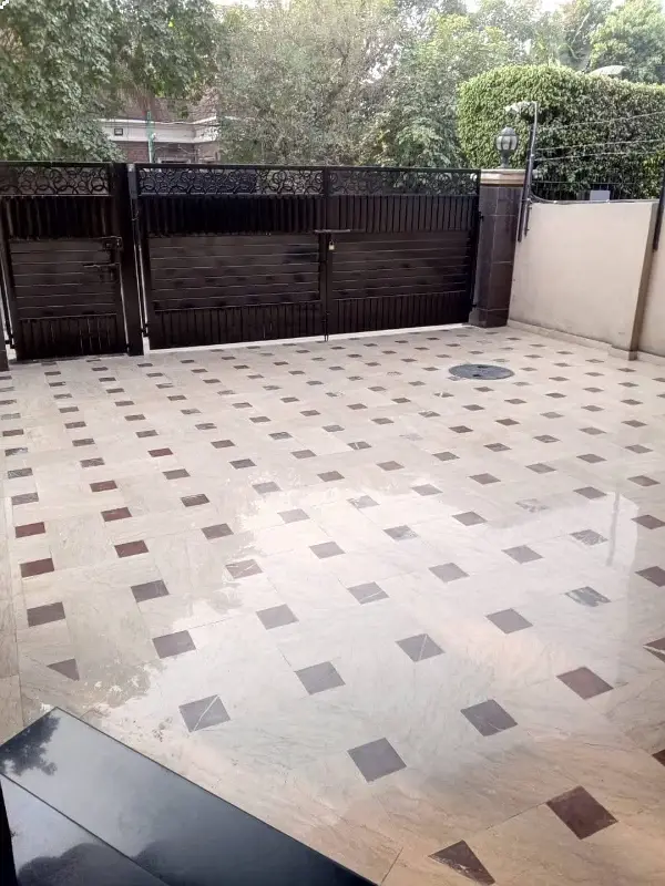 1 KANAL ELEGANT AND FULLY MAINTAINED SUPER HOT LOCATED BUNGALOW IS AVAILABLE IN THE BEST BLOCK OF DHA LAHORE.