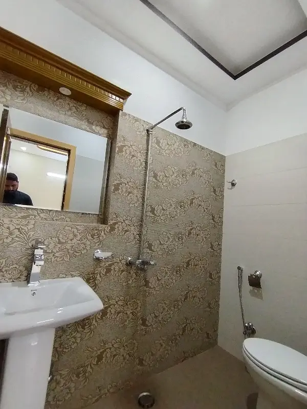 25x40 Extra Lavish House For sale in islamabad Sector G-13/islamabad