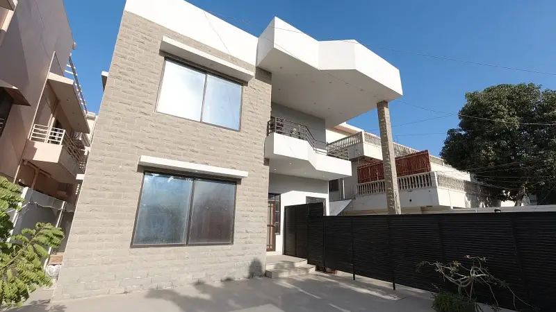 60 Feet Road Large Parking 8 Bed Dd Near To Main Road Large Parking Gust Like Brand New Ground Plus One