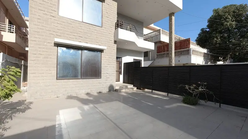 60 Feet Road Large Parking 8 Bed Dd Near To Main Road Large Parking Gust Like Brand New Ground Plus One