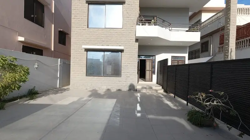 60 Feet Road Large Parking 8 Bed Dd Near To Main Road Large Parking Gust Like Brand New Ground Plus One