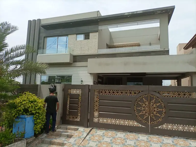 20 MARLA ELEGANT AND FULLY MAINTAINED SUPER HOT LOCATED BUNGALOW IS AVAILABLE IN THE BEST BLOCK OF DHA LAHORE.