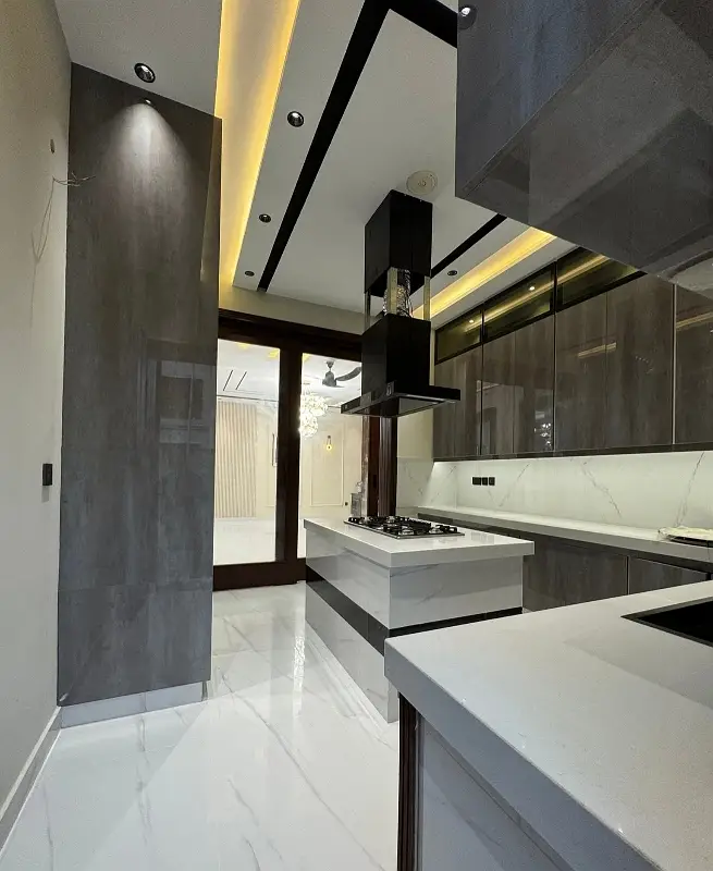 10 Marala Outclass Modern Design House Available For Sale
