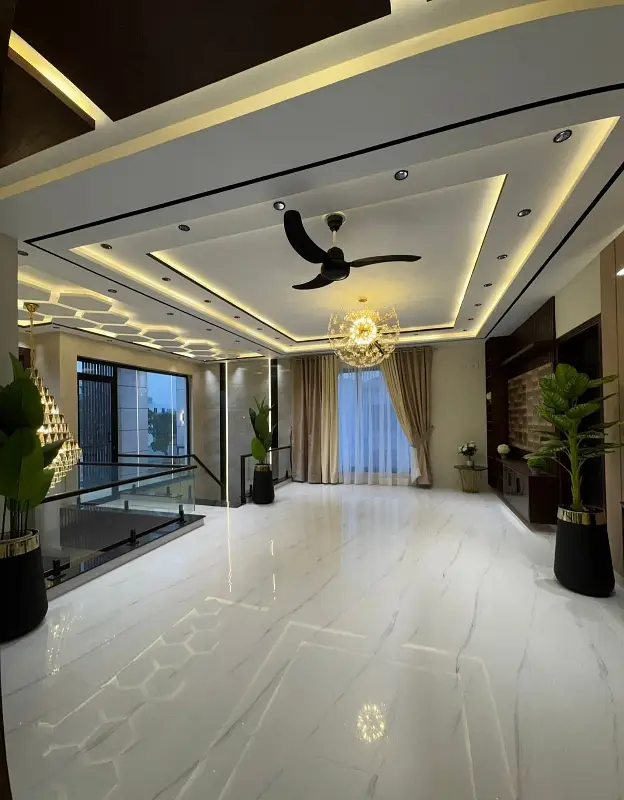 10 Marala Outclass Modern Design House Available For Sale