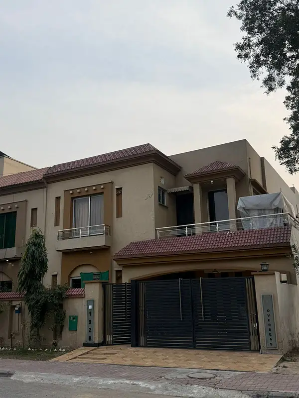 10 Marla facing park House For Sale overseas B LDA Approved Bahria Town Lahore