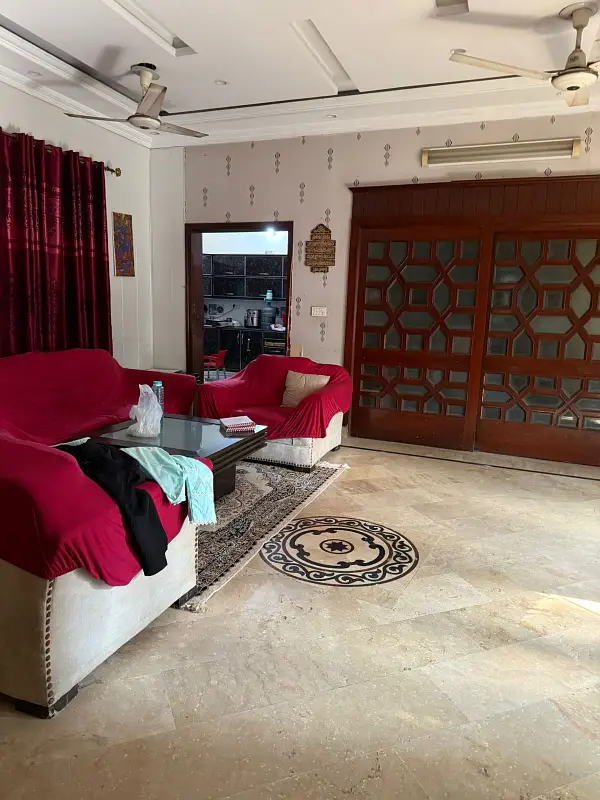 Triple Storey Well Maintained House Available For Sale In Johar Town