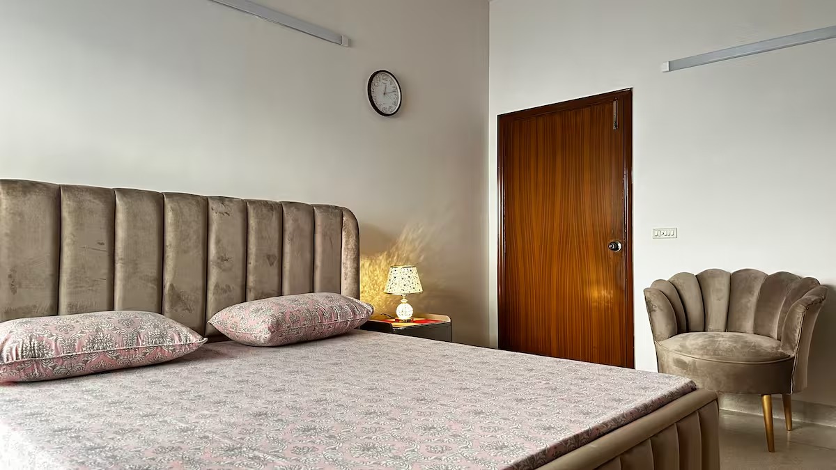 Premium 1BR | Peaceful & Family Friendly | DHA Lahore
