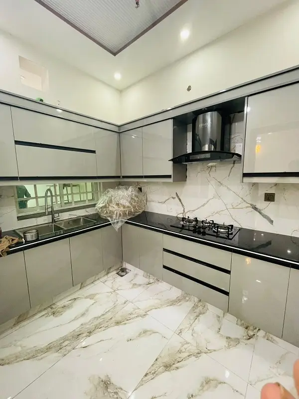 5 Marla Brand New House Available For Sale