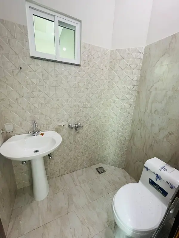 5 Marla Brand New House Available For Sale