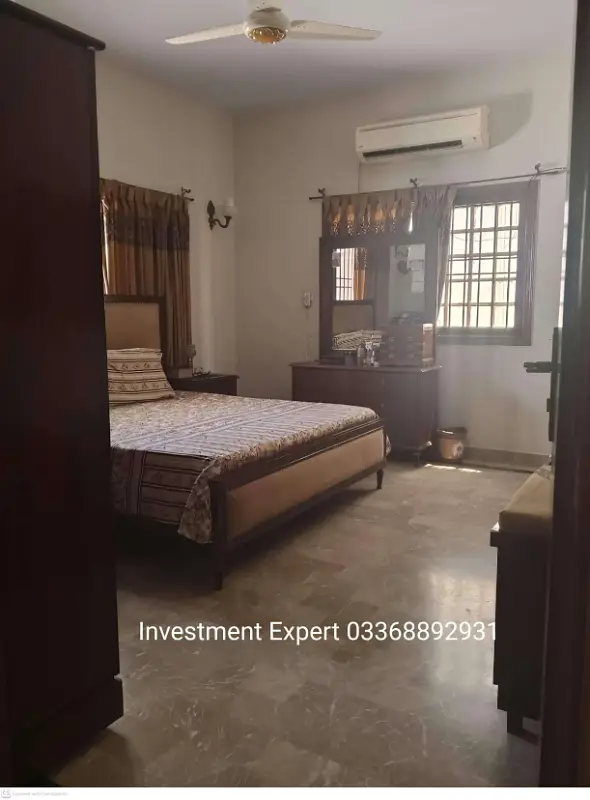 400 Syds One Unit Well Maintained House Near Family Park