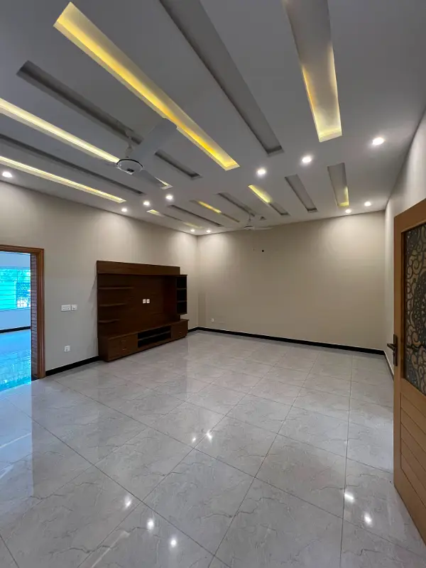 10 Marla House For Sale Back Open Sector J Bahria Enclave Islamabad