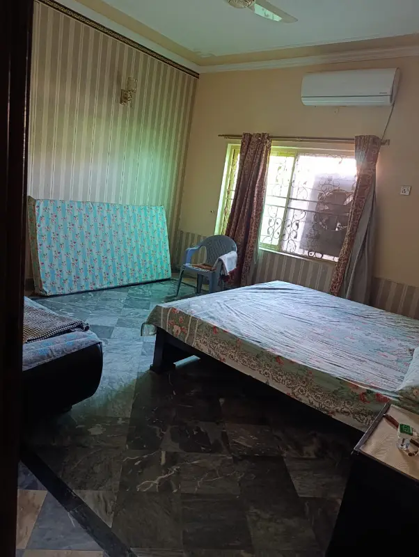 1 kanal single story house awialable for sale