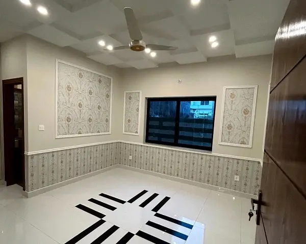In G-9/4 House Sized 3200 Square Feet For sale
