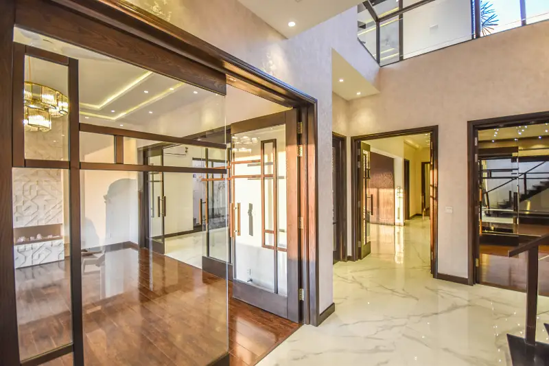 TASK EST OFFER : 10 Marla Modern Design Banglow Good Location Reasonable Price in Phase 8 AIR AVENUE DHA