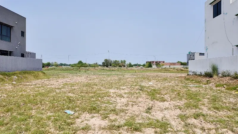 10 Marla Plot For Sale In SA Garden Phase 2 Premium Block