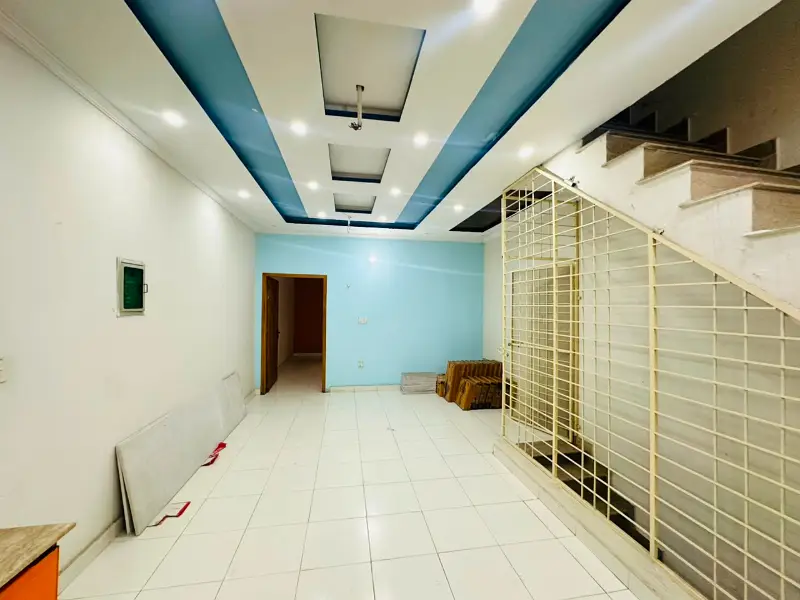 Beautiful Slightly Used 2.5 Marla 2 Bed Double Storey House with Gas For Sale in Nishat Colony (0335-5779339)