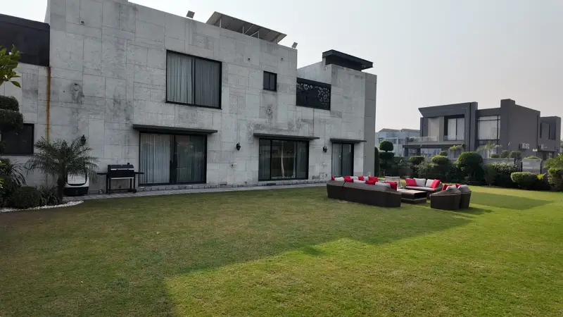 (1 Kanal House + 1 Kanal Lawn) Fully Furnished Modern Corner Bungalow For Sale DHA Phase 7, Block T