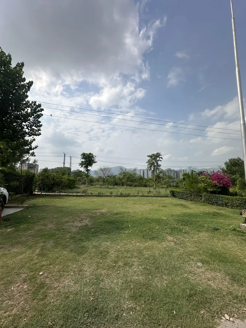666, Sq Yard Margla Road Open View House Available For Sale In F-11/2 Islamabad