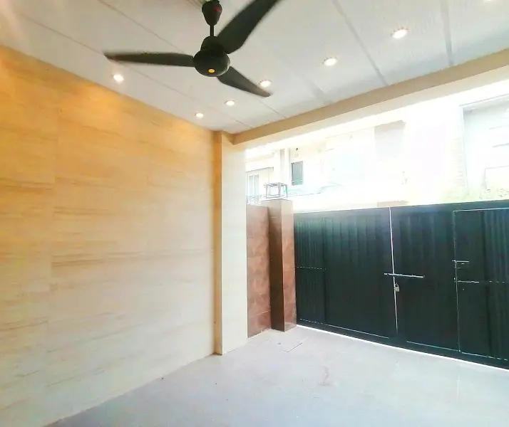 Find Your Ideal Prime Location House In Lahore Under Rs. 27000000
