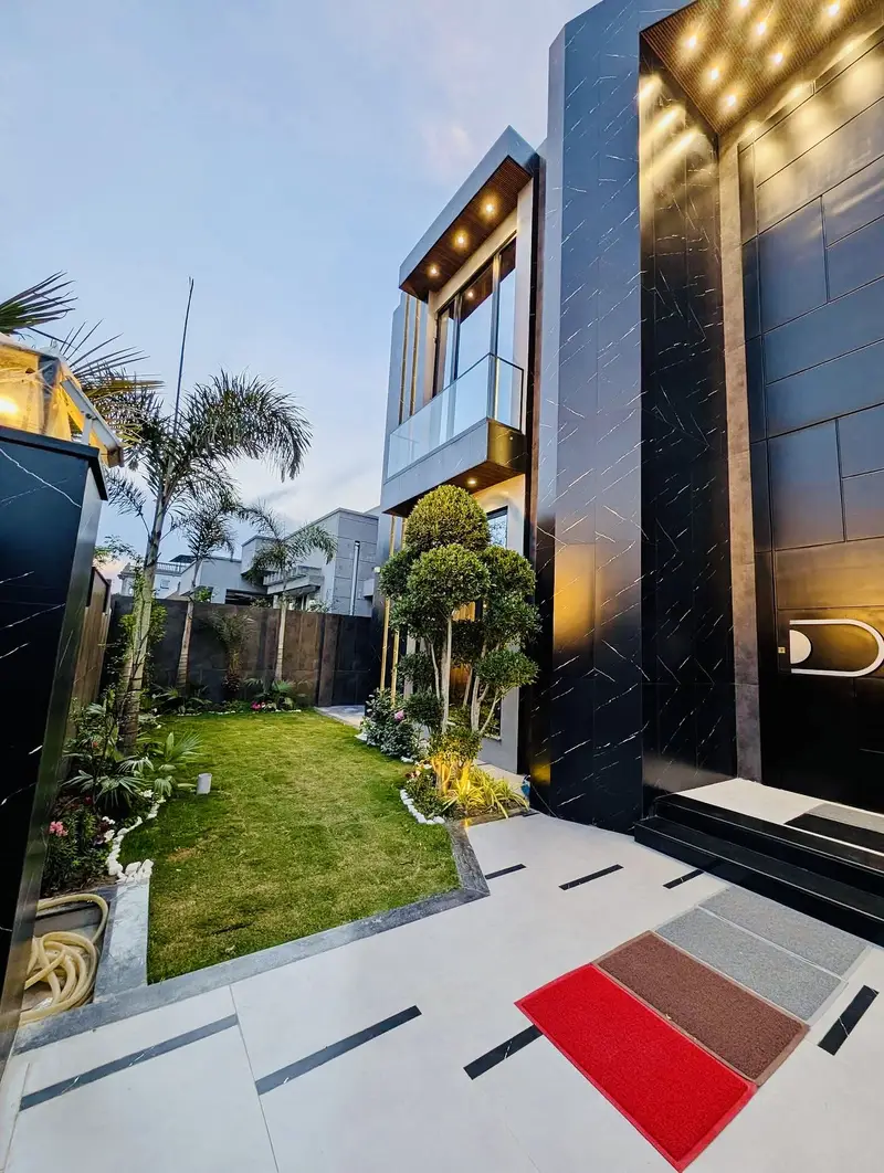 Prime Location | 1 Kanal Well-Maintained House For Sale In DHA Phase 5