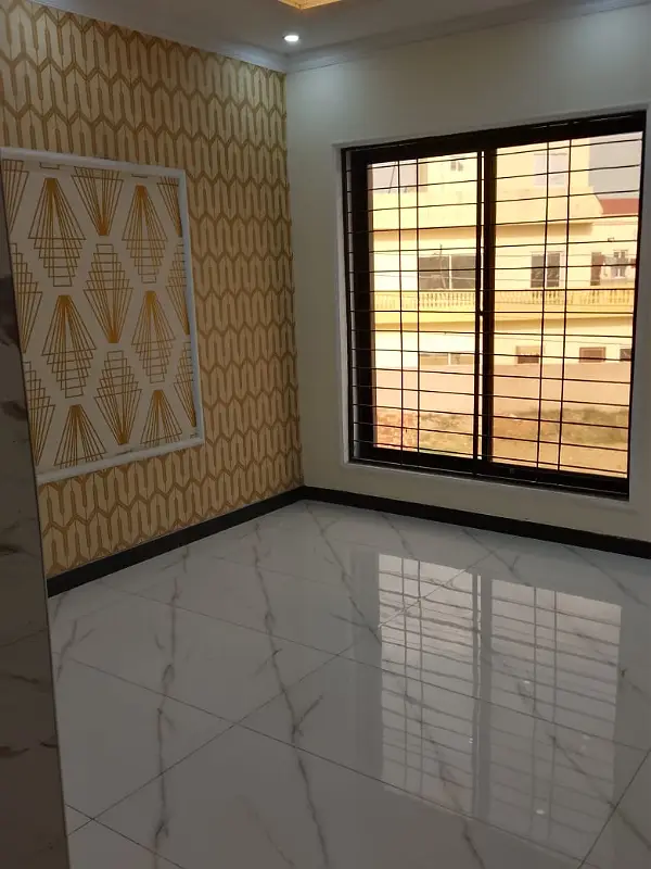 10 Marla brand new house available for sale