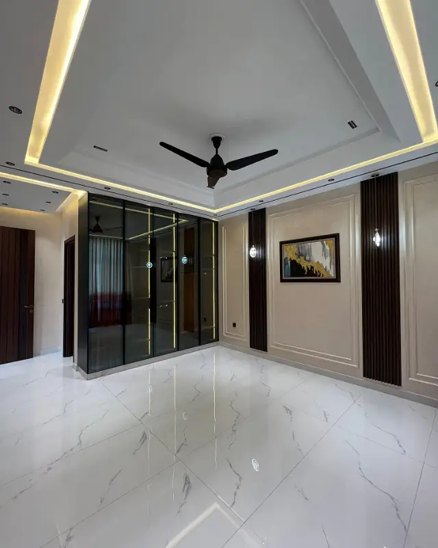 10 Marla Used House For Sale In New Shaheen Block Sector B Bahria Town Lahore