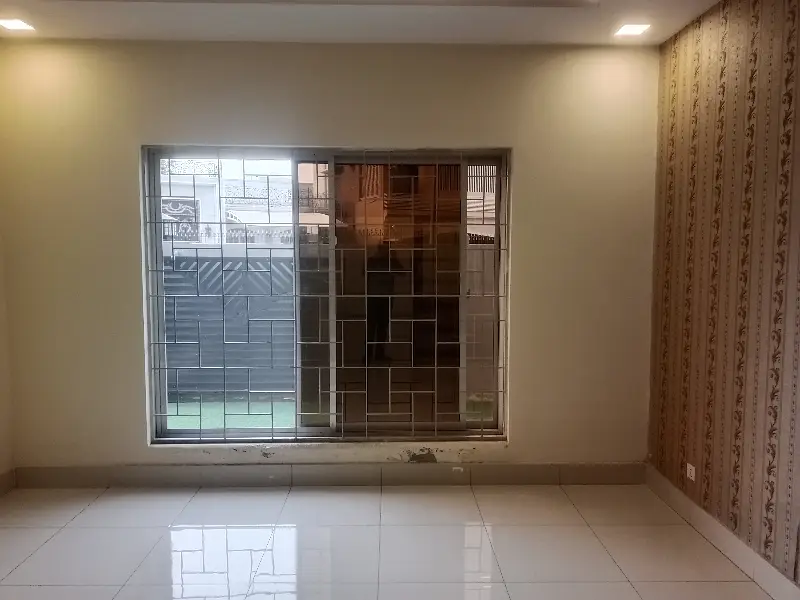 5 Marla House In Lahore Is Available For sale