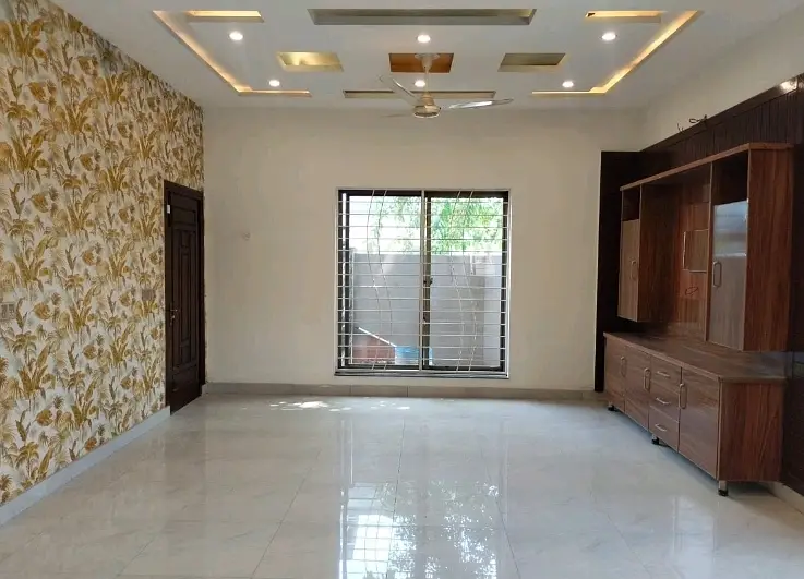 Bahria Town - Sector C House Sized 5 Marla Is Available