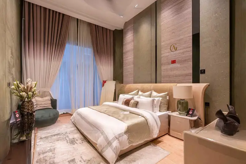 Fully Furnished Ultra Modern Banglow with Kanal Lawn