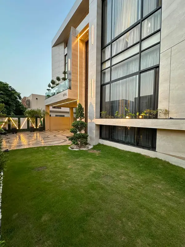 One Kanal Brand New Luxury Ultra-Modern Design Most Beautiful Fully Furnished Bungalow 2 Servant Quarter In Basement For Sale At Prime Location Of DHA Lahore Ne