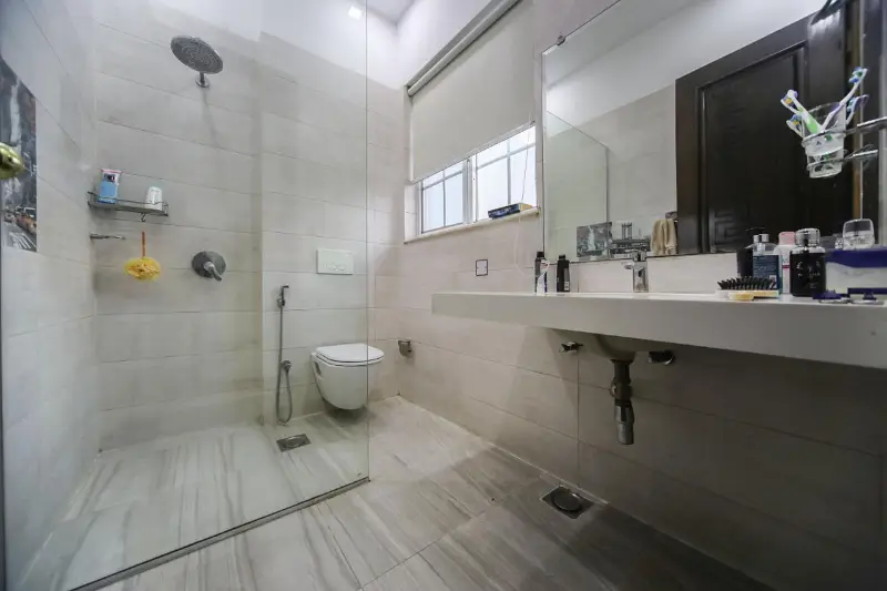 DHA Lahore 2 Kanal Owner Build Design House With 100% Original Picture Available For Sale