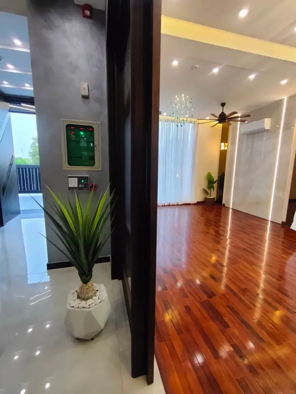 Outclass Location 1 Kanal Modern Luxury Design Bungalow 5 Bedrooms For Sale In Dha Phase 7 Lahore
