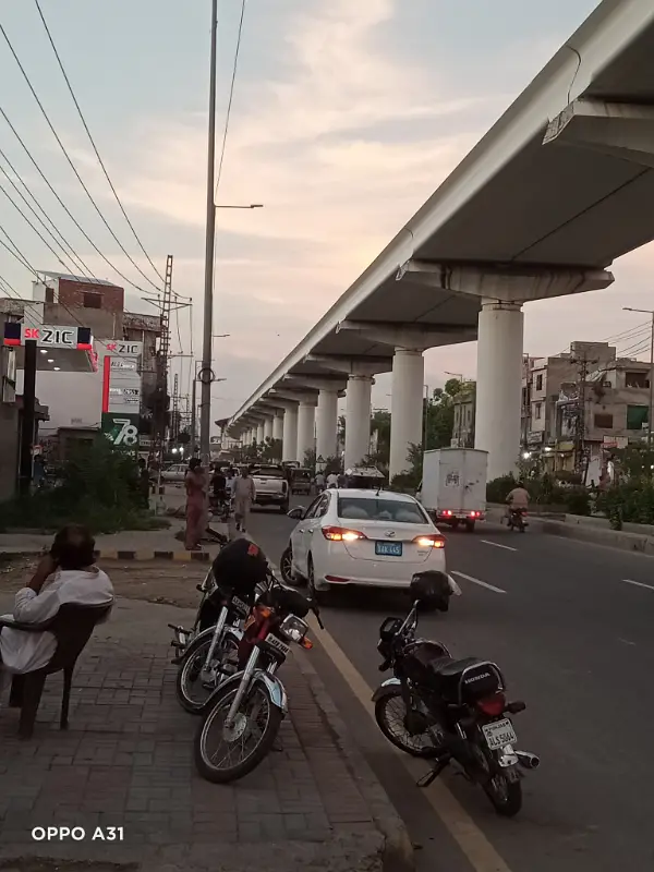 9.5 MARLA RUNNING SERVICE STATION Golden Chance Available For Urgent Sale Prime Location Main Multan Road, Lahore Running & Profitable Business | Excellent Comm