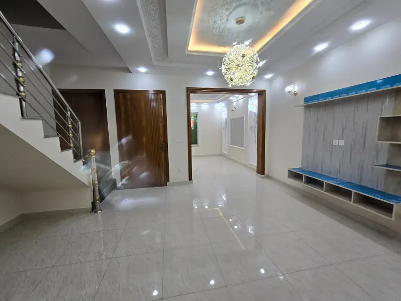 5 Marla House For Sale In Formanites Society EE Block