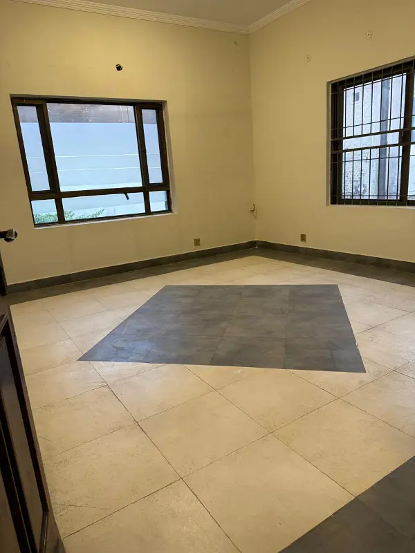 10 marla house for sale