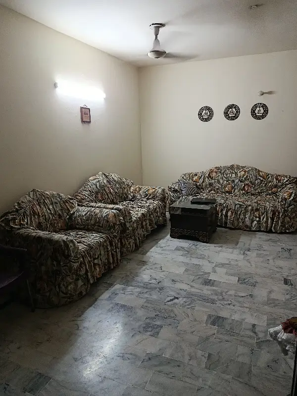 FOR SALE HOUSE 10 MARLA DOUBLE STORY CHIPS FLOOR BEAUTIFUL HOUSE TOP LOCATION MAIN COLLEGE ROAD NEAR BUTT CHOWK TOWNSHIP LAHORE GOOD INVESTMENT TIME