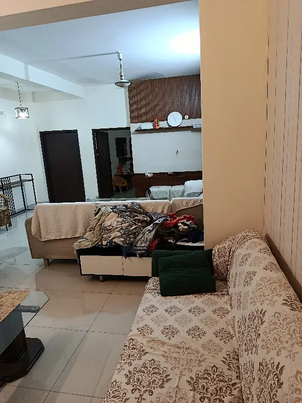 FOR SALE HOUSE 10 MARLA SINGLE STORY TILL WOOD WORK FLOOR BEAUTIFUL HOUSE TOP LOCATION MAIN COLLEGE ROAD NEAR BUTT CHOWK TOWNSHIP LAHORE GOOD INVESTMENT TIME