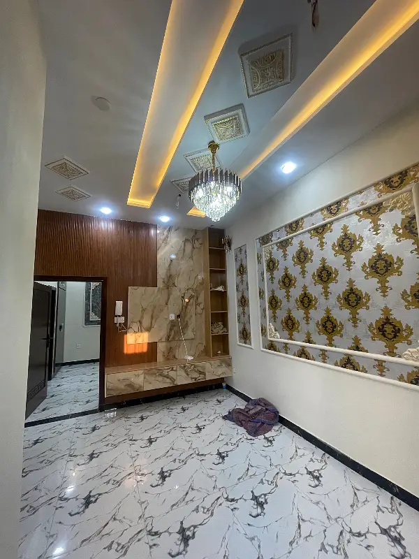 10 MARLA DOUBLE STORY BEAUTIFULL HOUSE AVAILABLE FOR SALE