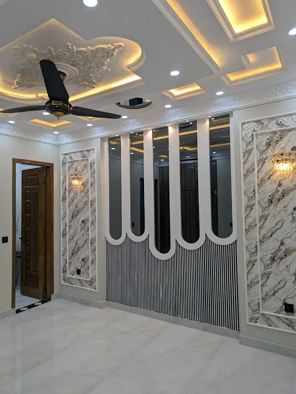 MODREN 5 MARLA DESIGNER HOUSE AVAILABLE FOR SALE