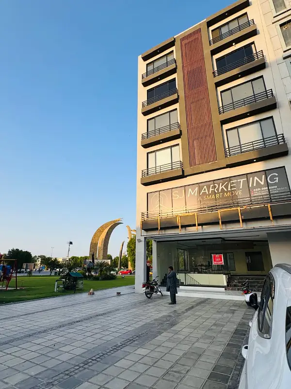 6 Marla Corner Brand New 7 Storey Facing Talwar Chowk Plaza For Sale At Hot & Premium Location Of Bahria Town Lahore