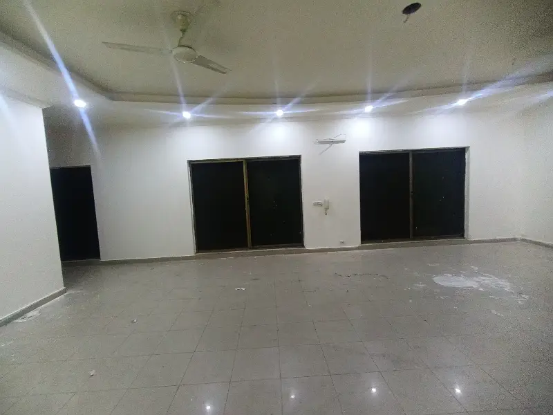 Out Class House For Rent